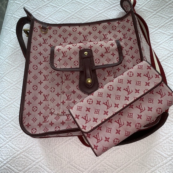 Authentic Louis Vuitton wallet - Picture 8 of 8